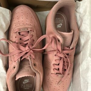 New Nike Air Force 1